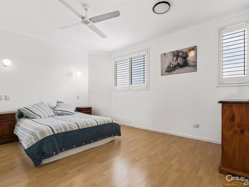 20 Seafarer Court, Castaways Beach QLD 4567