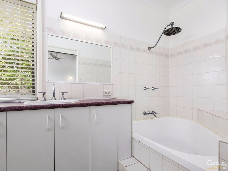 20 Seafarer Court, Castaways Beach QLD 4567