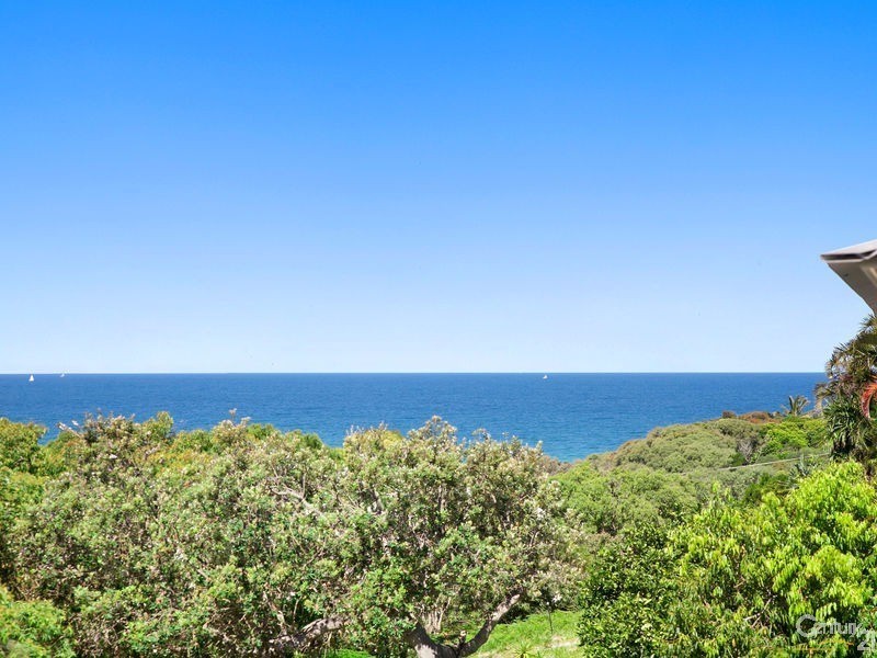 20 Seafarer Court, Castaways Beach QLD 4567