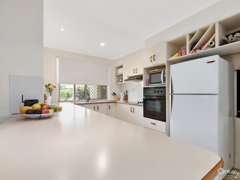 5 Twilight Street, Sunrise Beach QLD 4567