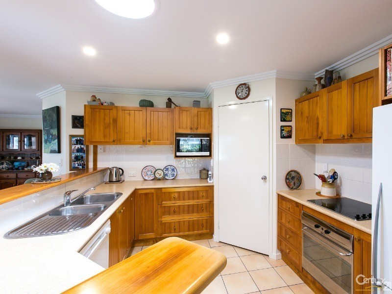 8 Longwood Drive, Peregian Springs QLD 4573