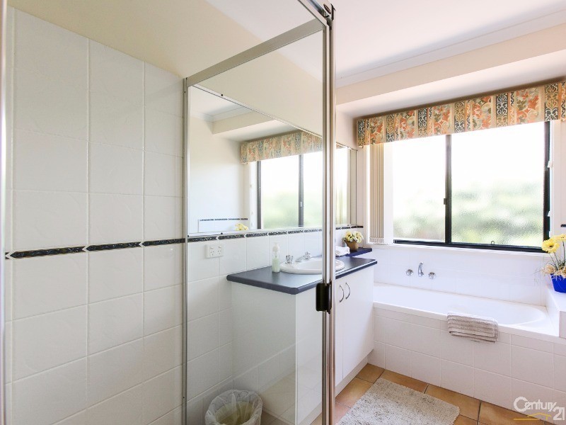 8 Longwood Drive, Peregian Springs QLD 4573
