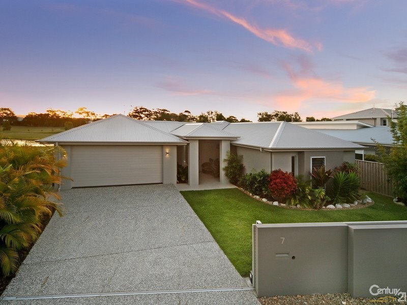 7 Hampton Court, Peregian Springs QLD 4573