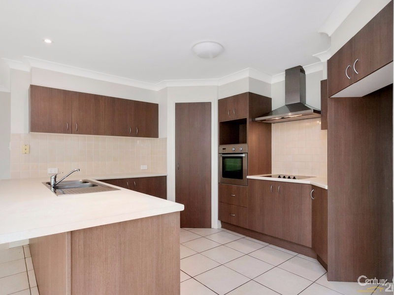 9 Thomson Place, Peregian Springs QLD 4573