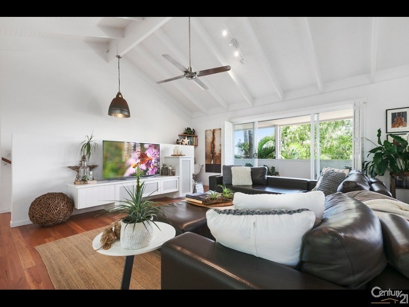 4  Dayspring Street, Sunrise Beach QLD 4567