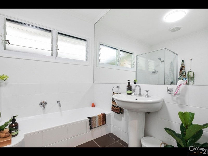 4  Dayspring Street, Sunrise Beach QLD 4567