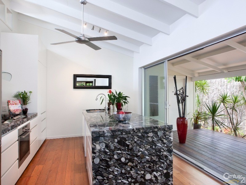 10 Depper Street, Sunshine Beach QLD 4567