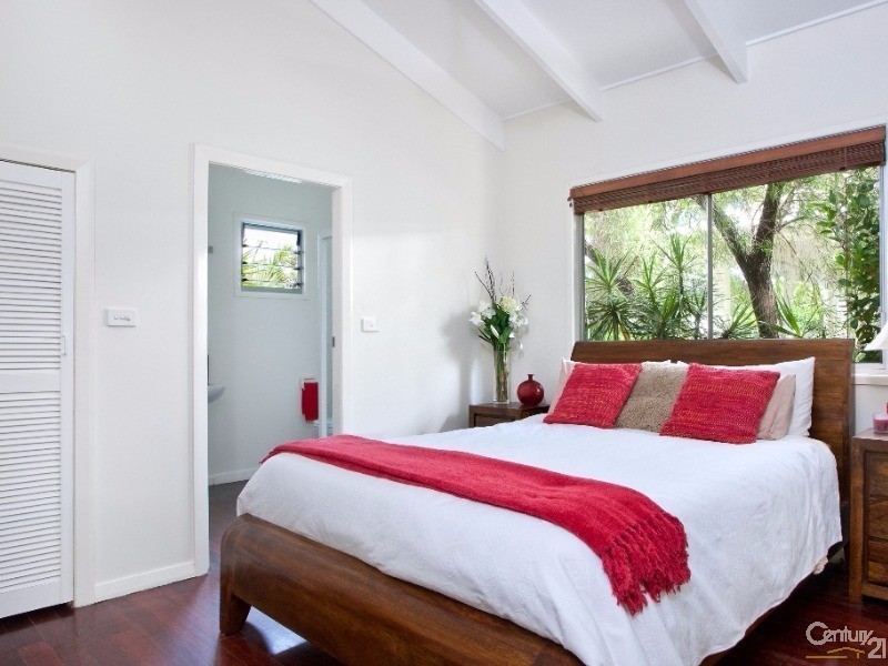 10 Depper Street, Sunshine Beach QLD 4567