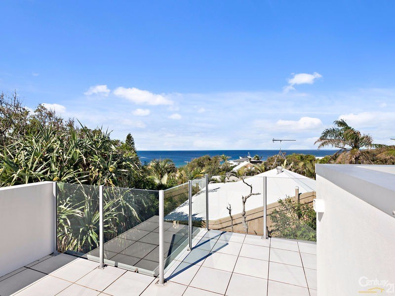 16 Ross Crescent, Sunshine Beach QLD 4567