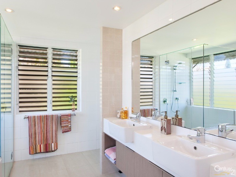 1 / 16 ‘Casablanca’ Henderson Street, Sunshine Beach QLD 4567