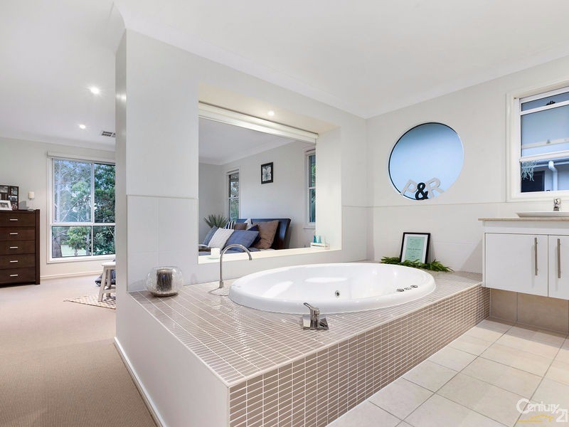 42 Lakeside Drive, Peregian Springs QLD 4573