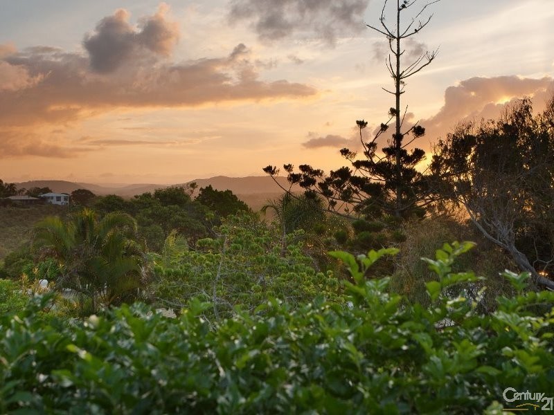 27 Currawong Crescent, Peregian Beach QLD 4573