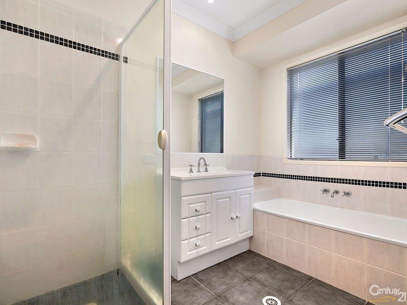 3 Hakea Way, Peregian Springs QLD 4573