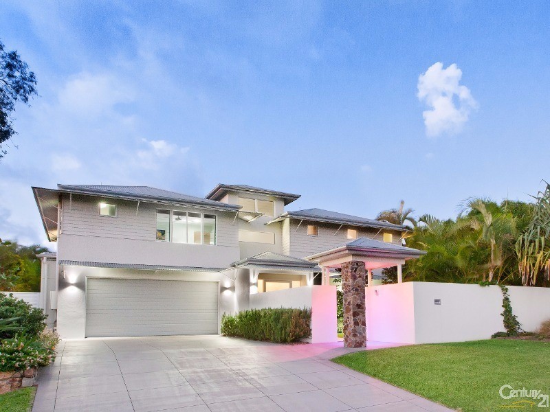 18 Seafarer Court, Castaways Beach QLD 4567