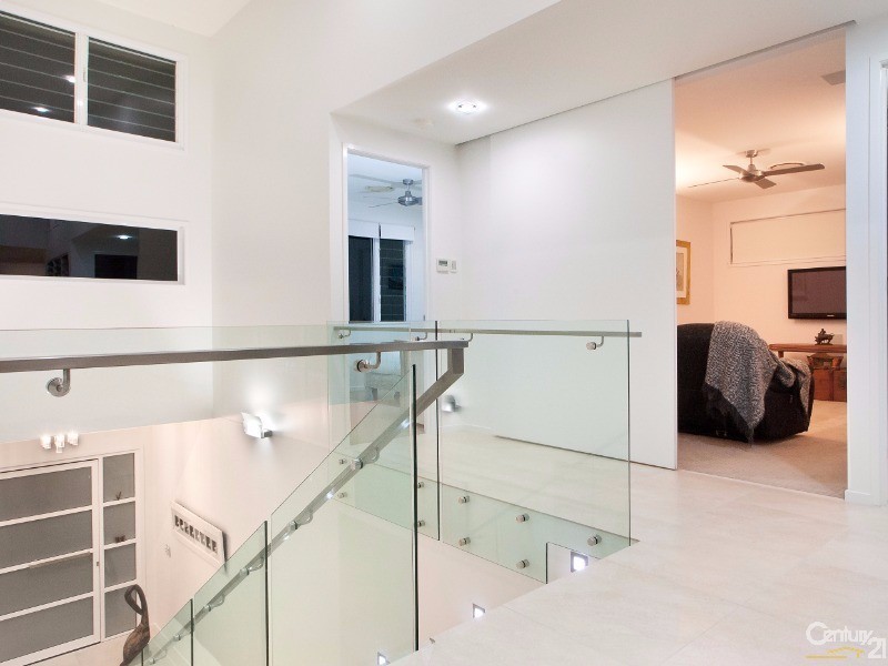 18 Seafarer Court, Castaways Beach QLD 4567