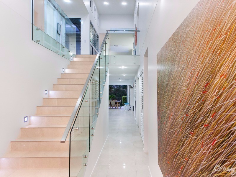 18 Seafarer Court, Castaways Beach QLD 4567
