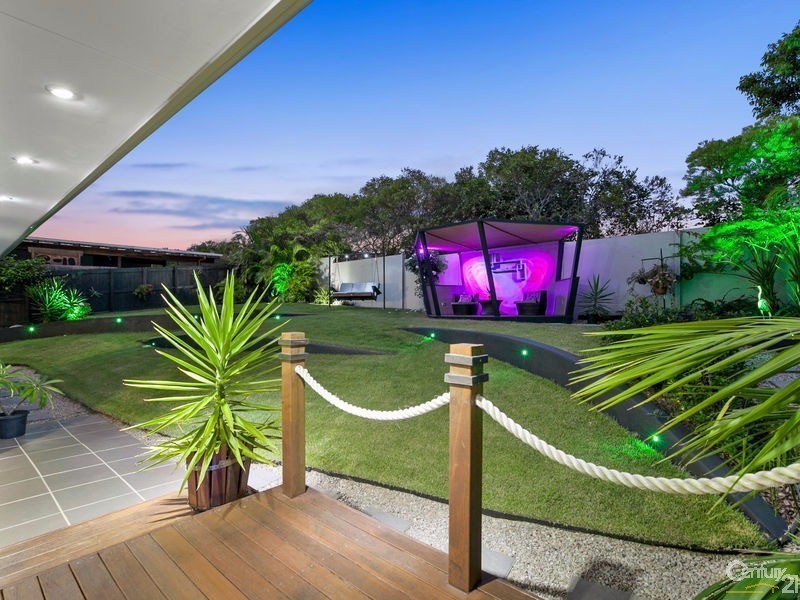 16 Honeyeater Crescent, Peregian Springs QLD 4573