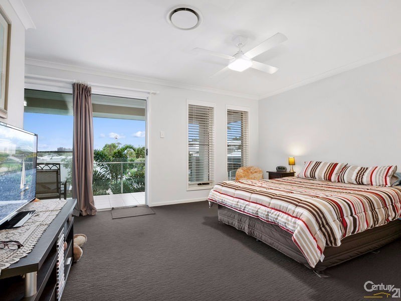 16 Honeyeater Crescent, Peregian Springs QLD 4573