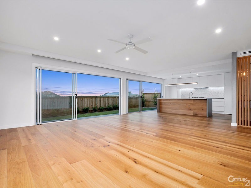 10 Zinnia Place, Peregian Springs QLD 4573