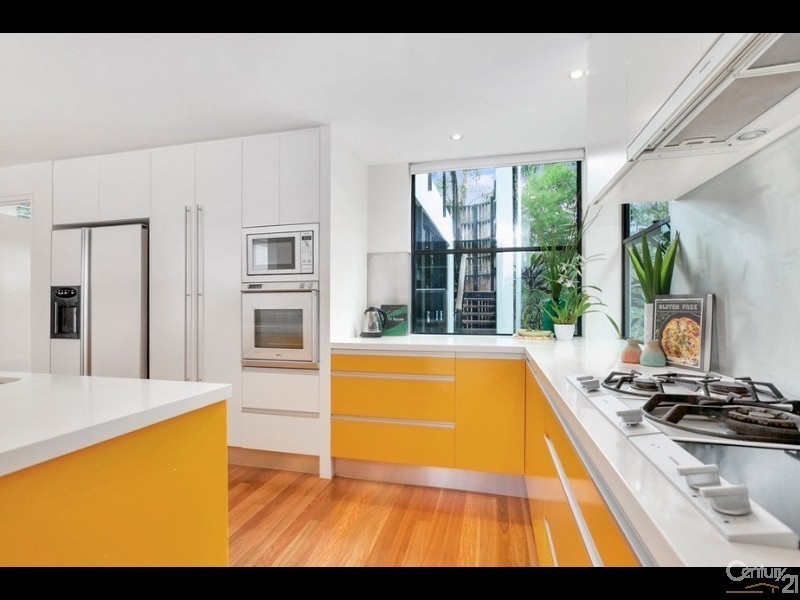 13 Wild Apple Court, Noosa Heads QLD 4567