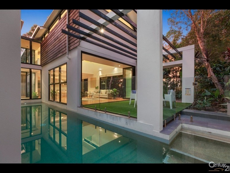 13 Wild Apple Court, Noosa Heads QLD 4567