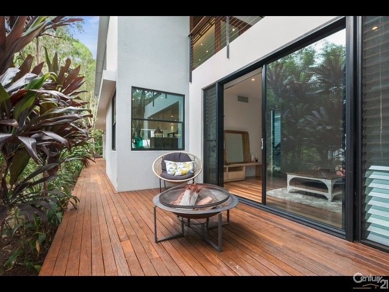 13 Wild Apple Court, Noosa Heads QLD 4567