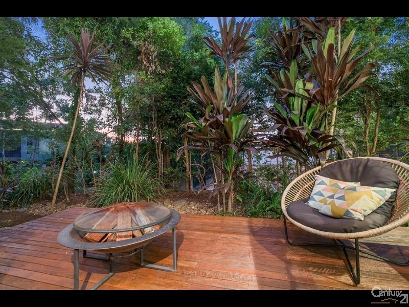 13 Wild Apple Court, Noosa Heads QLD 4567