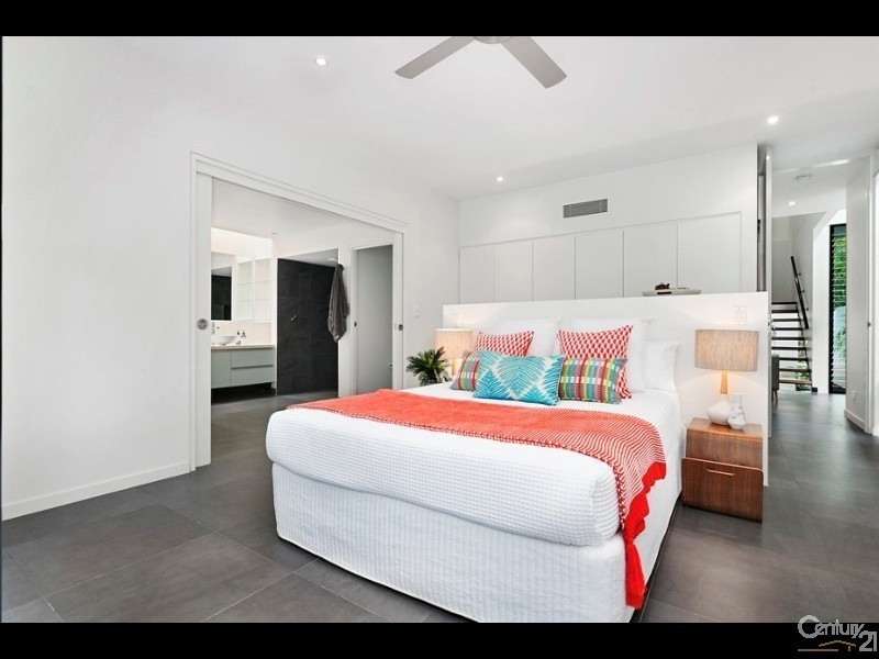 13 Wild Apple Court, Noosa Heads QLD 4567