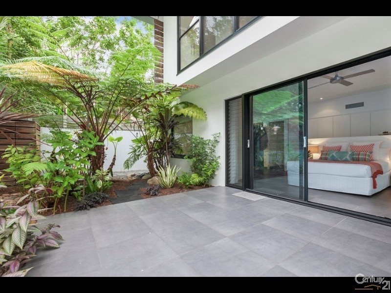 13 Wild Apple Court, Noosa Heads QLD 4567