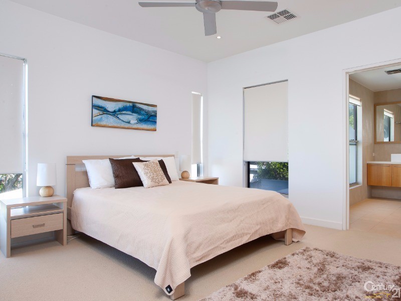 18 Plover Street, Peregian Beach QLD 4573