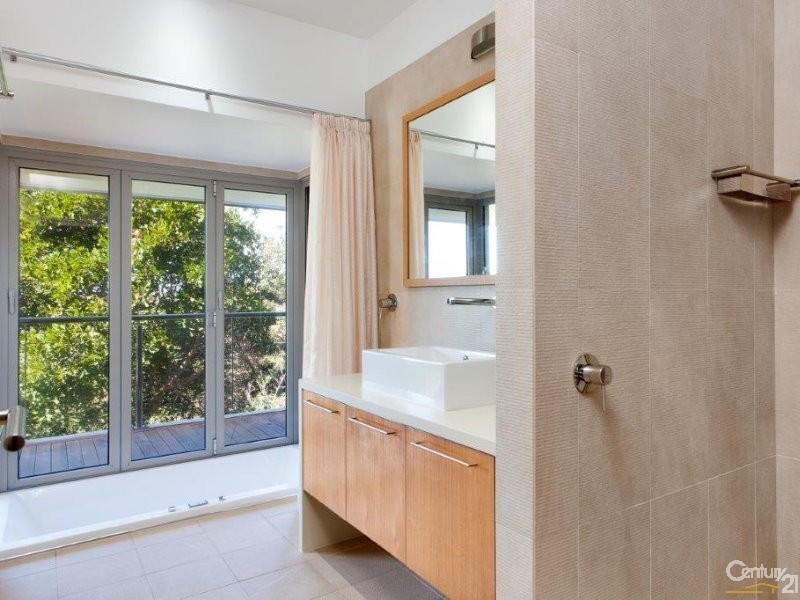 18 Plover Street, Peregian Beach QLD 4573