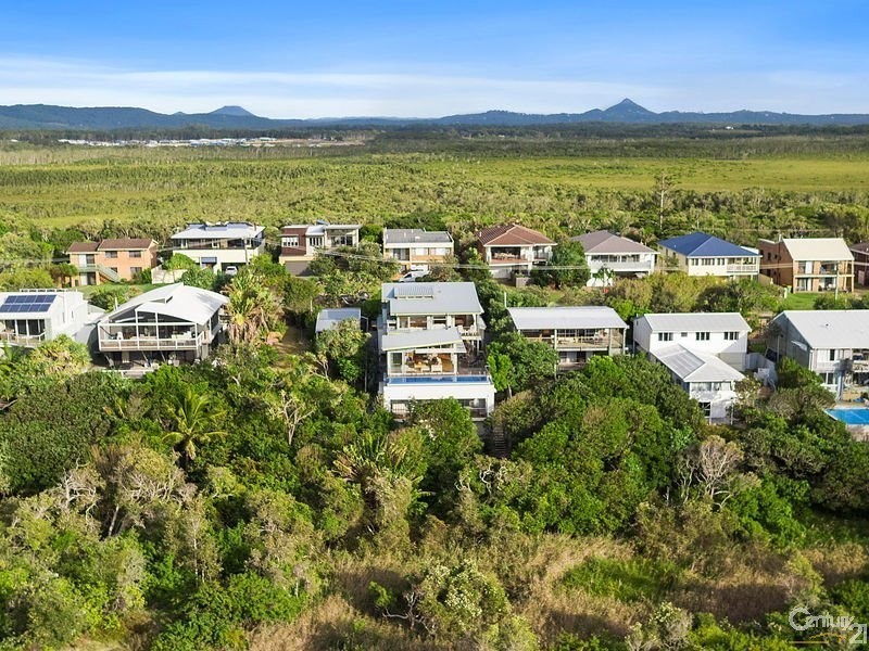 18 Plover Street, Peregian Beach QLD 4573