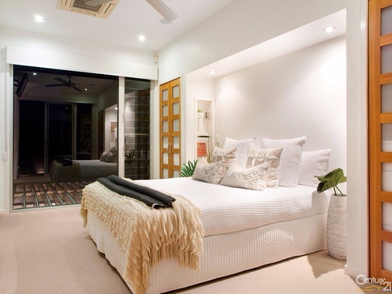 1/27  Duke Street, Sunshine Beach QLD 4567
