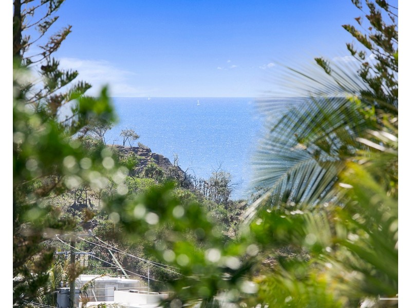 16 Maher Terrace, Sunshine Beach QLD 4567