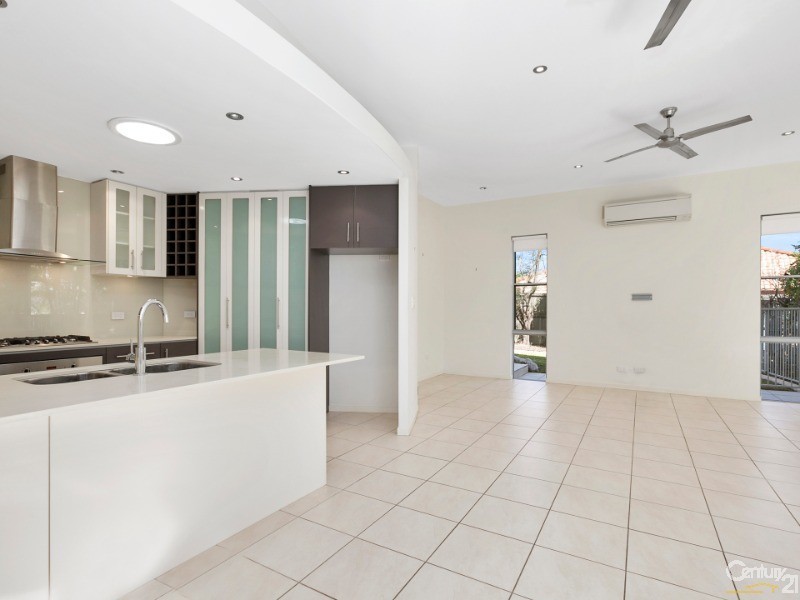 4 Nicklaus Lane, Peregian Springs QLD 4573