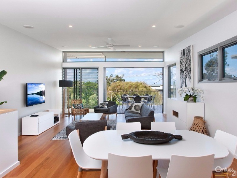 The Coves 2/20 Tristania Drive, Marcus Beach QLD 4573