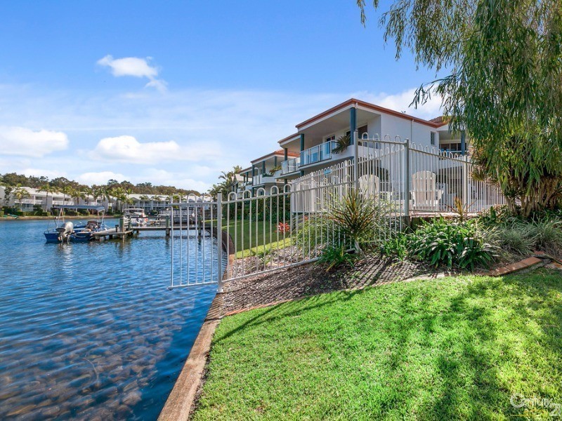 4/5 Hygieta Street, Noosa Waters QLD 4566