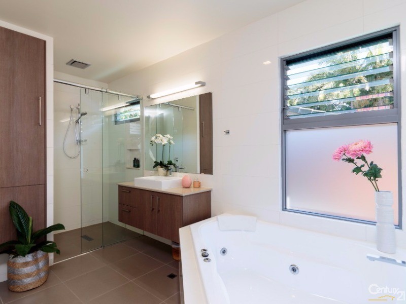 20 Depper Street, Sunshine Beach QLD 4567