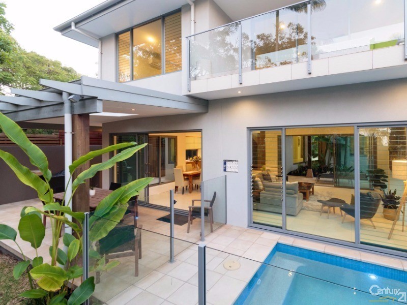 20 Depper Street, Sunshine Beach QLD 4567