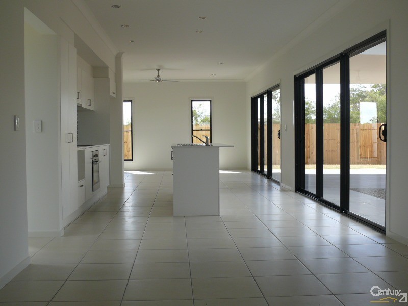 11 Doral Drive, Peregian Springs QLD 4573