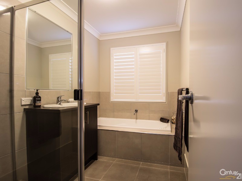 6 Augusta Circuit, Peregian Springs QLD 4573