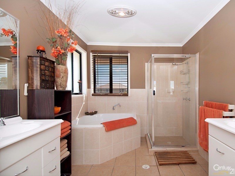 33 Crestview Drive, Peregian Springs QLD 4573