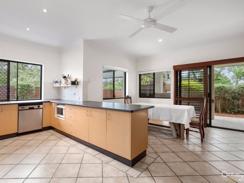 6 Sands Avenue, Noosaville QLD 4566