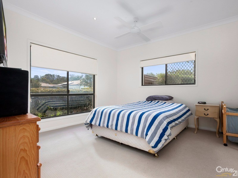 6 Sands Avenue, Noosaville QLD 4566