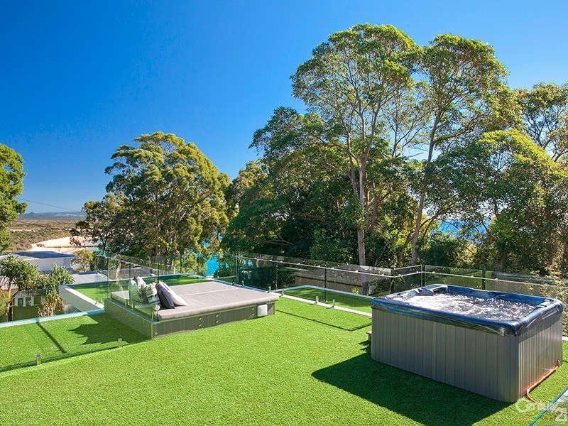 6 Allambi Rise, Noosa Heads QLD 4567