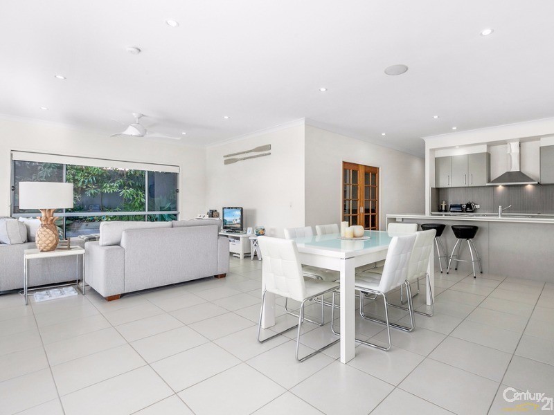 18  Doral Drive, Peregian Springs QLD 4573