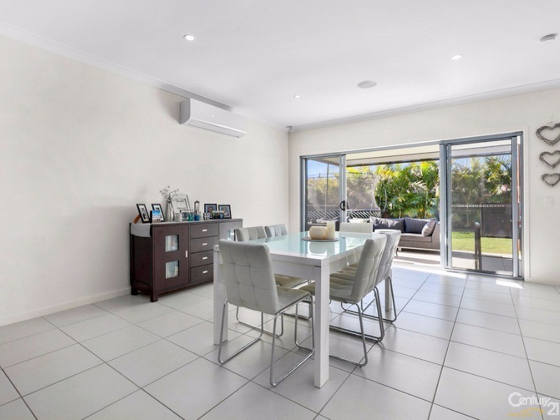 18  Doral Drive, Peregian Springs QLD 4573