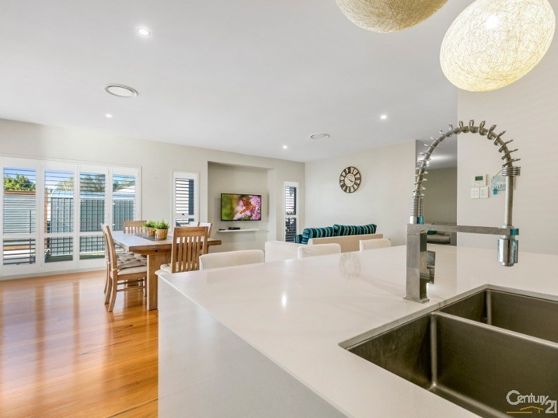 8 Waterville Way, Peregian Springs QLD 4573