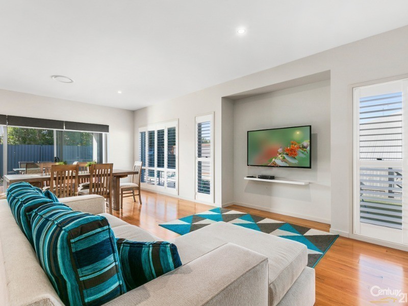 8 Waterville Way, Peregian Springs QLD 4573