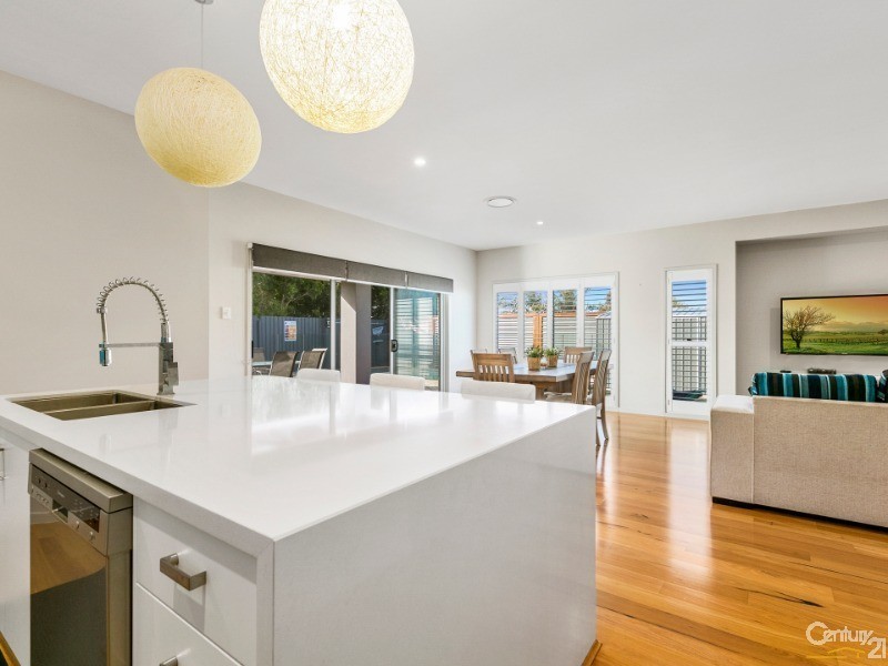 8 Waterville Way, Peregian Springs QLD 4573